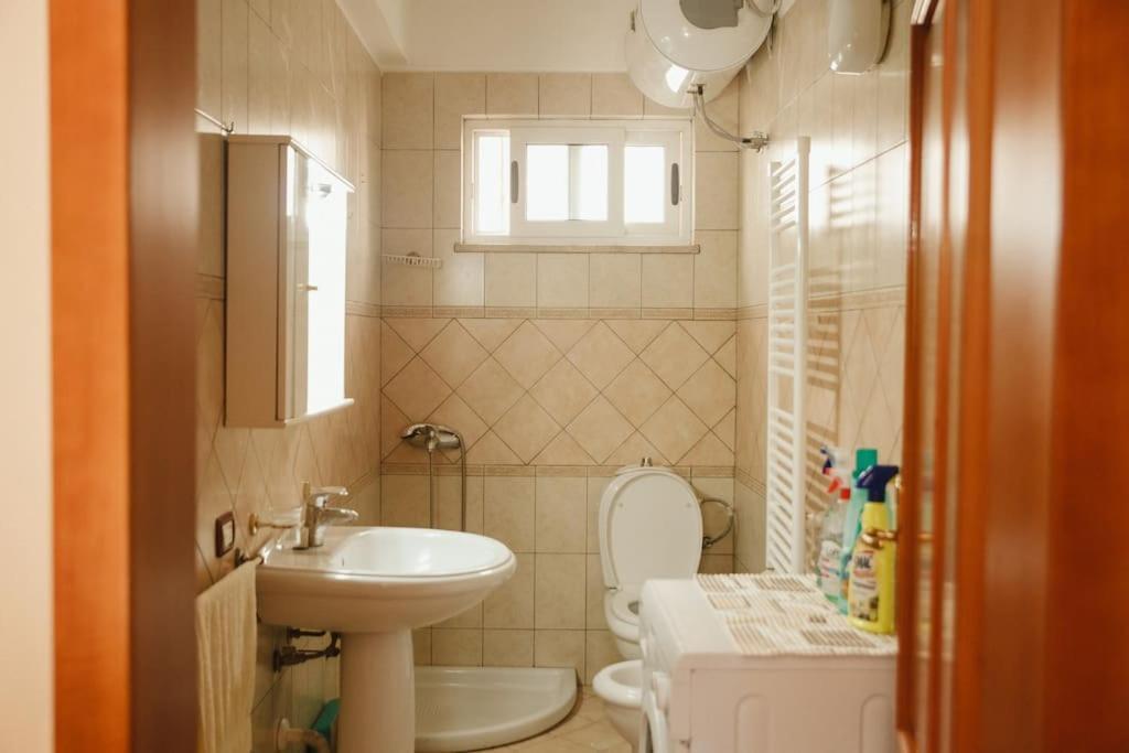 Rare Durres Apartment With Private Parking & Garden Екстер'єр фото
